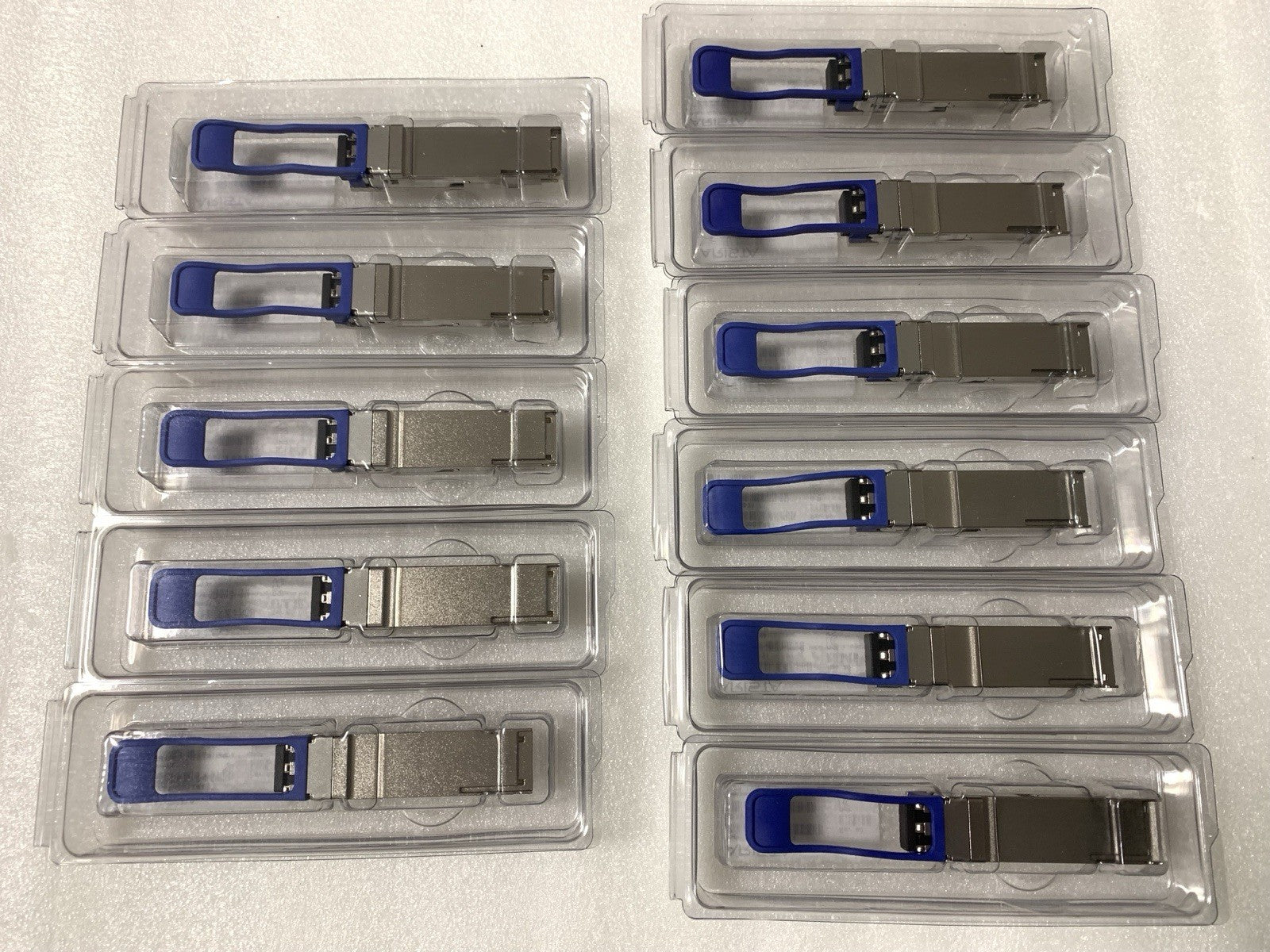 ARISTA QSFP-100G-LR4 XVR-10068-21 100GBASE-LR4 1310nm 10km QSFP28 1PCS