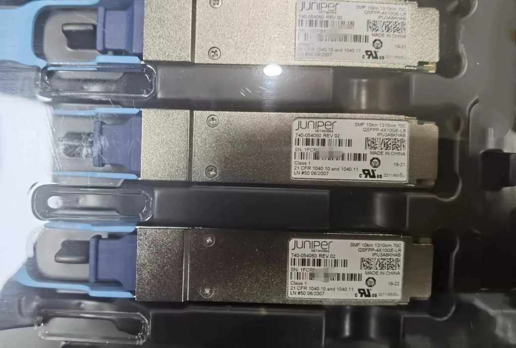 1pcs Juniper QSFPP-4X10GE-LR 740-054050 4X10GBASE-LR SMF 10km 1310nm 40G Module