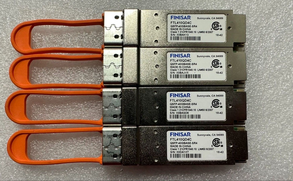 2 Stück Finisar FTL410QD4C QSFP-40G-SR4 300m Optisches Transceiver-Modul