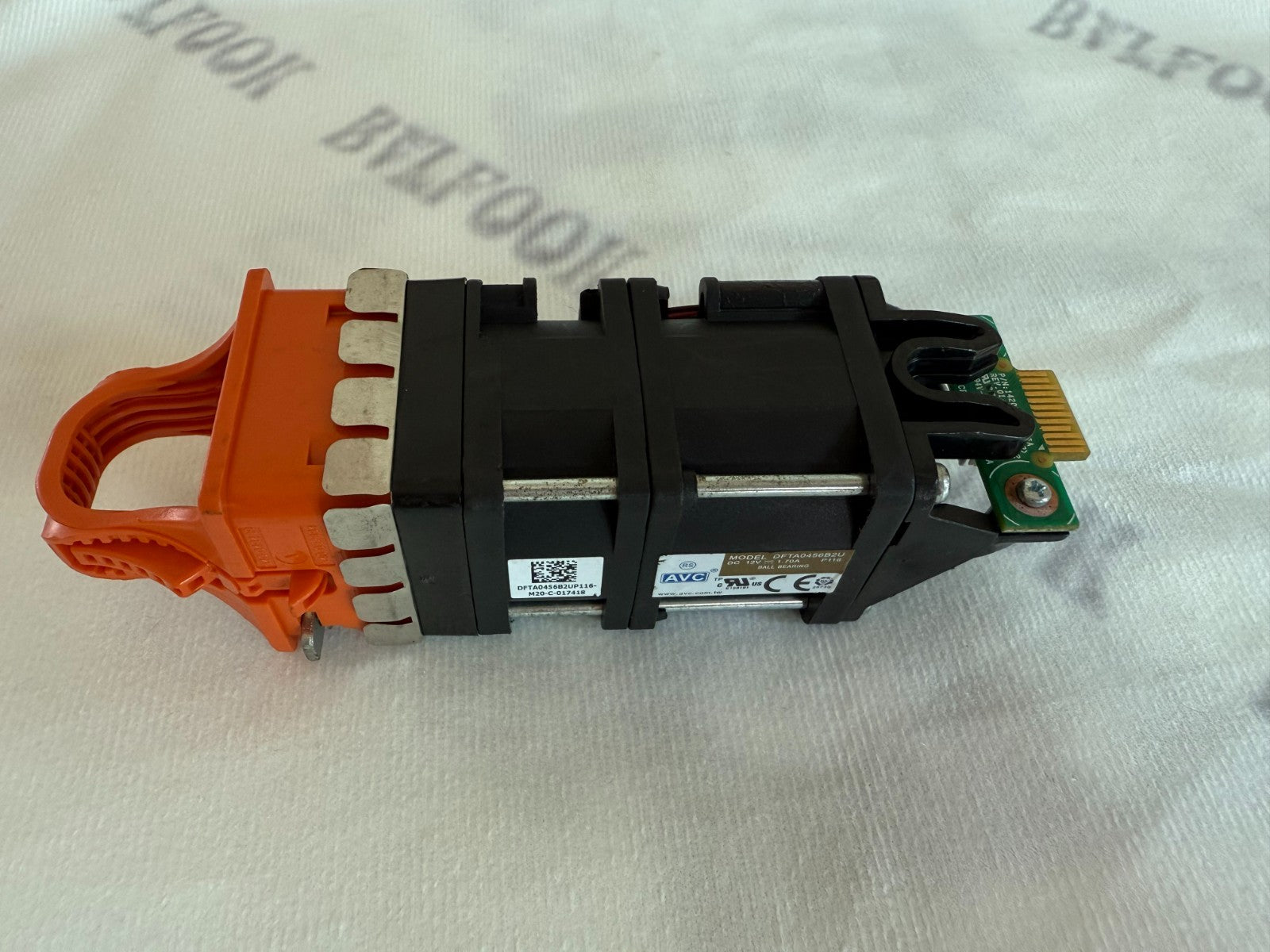 1PCS Ventilador original Juniper QFX5200-32C-FANAFO para QFX5200-32C-AFO