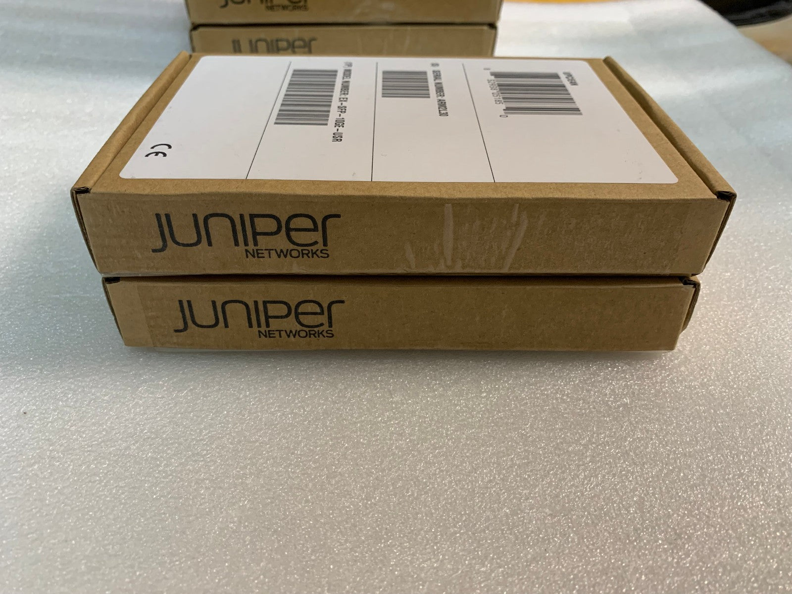2pc Original Juniper 10GB SR SFP+ 740-030658 Optic FINISAR FTLX8570D3BCL-J1