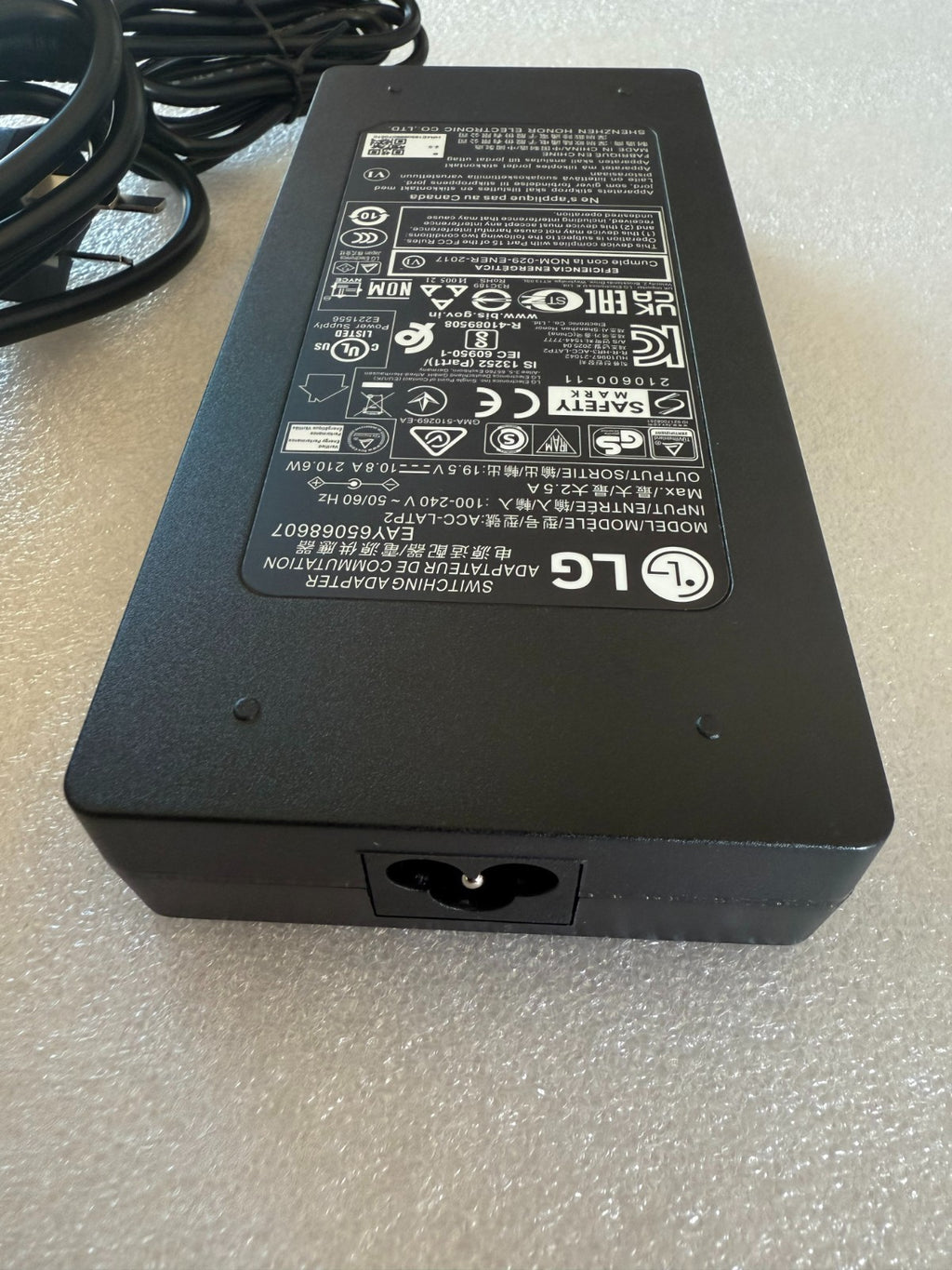 1 unidad ACC-LATP2 EAY65068607 Adaptador de CA de 210,6 W/19,5 V para monitor LG 28MQ780-B