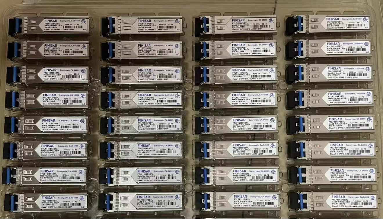 2 St. Finisar Industrie-Temperatur 1310nm 10KM SFP Transceiver FTLF1318P3BTL