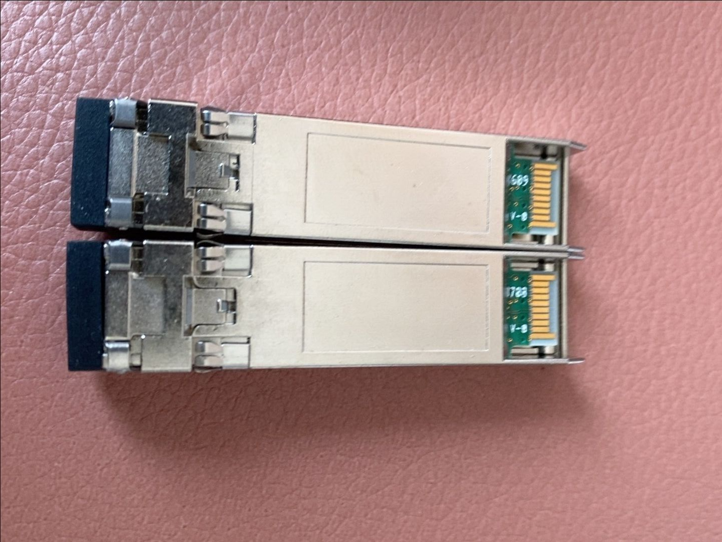 2pcs HP 720998-001 FTLF8528P3BCV-1H MSA 8GB SW FC SFP OPTICAL TRANSCEIVER C8R23A