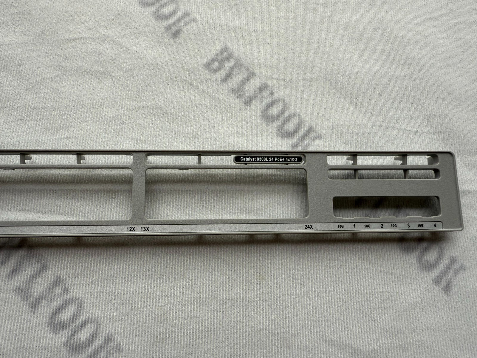 Cisco Catalyst C9300L-24P-4X-E C9300L-24P-4X-A Placa frontal 4x10G para sustitución