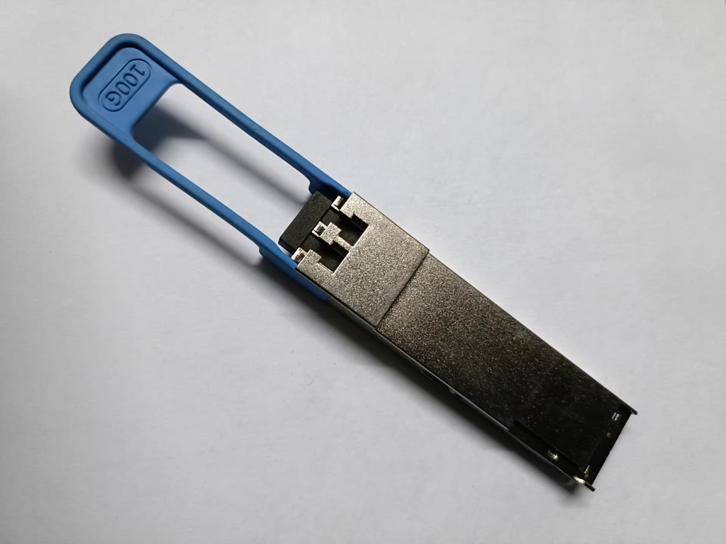 1PCS Juniper 100G QSFP-100G-LR4-ET 740-080725 100GBASE-LR4 QSFP28 SMF 10KM 85C