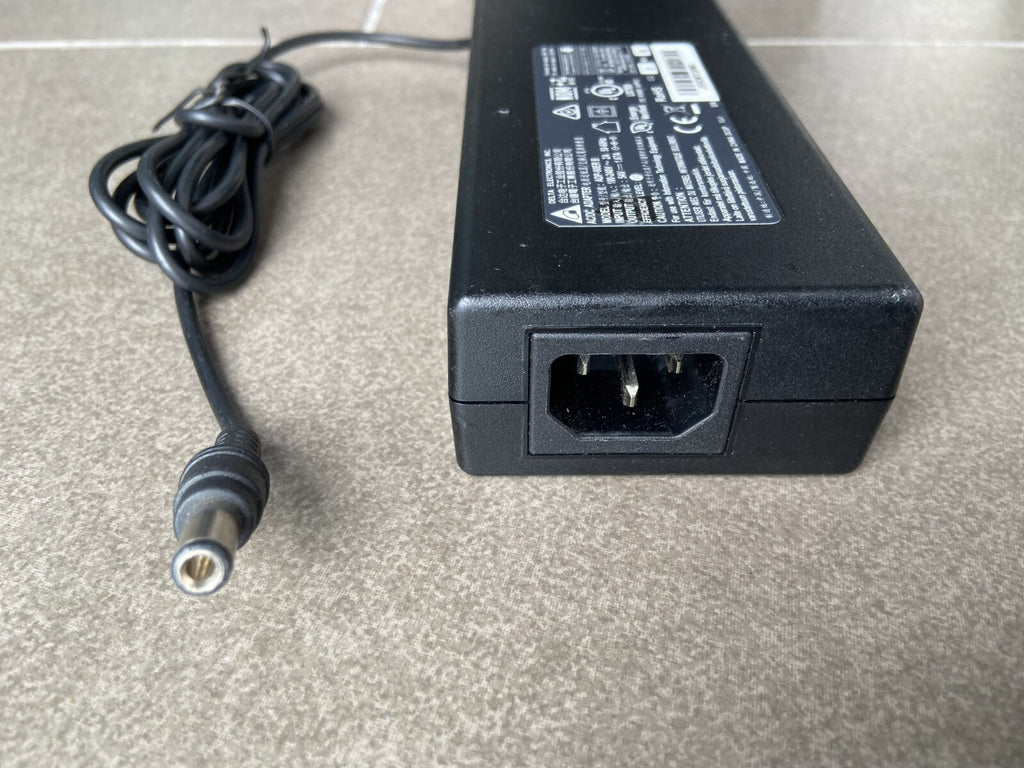 Cisco ADP-90ER B Adaptador de corriente AC 90w Meraki = 640-47010 54V 1.67A Buen estado