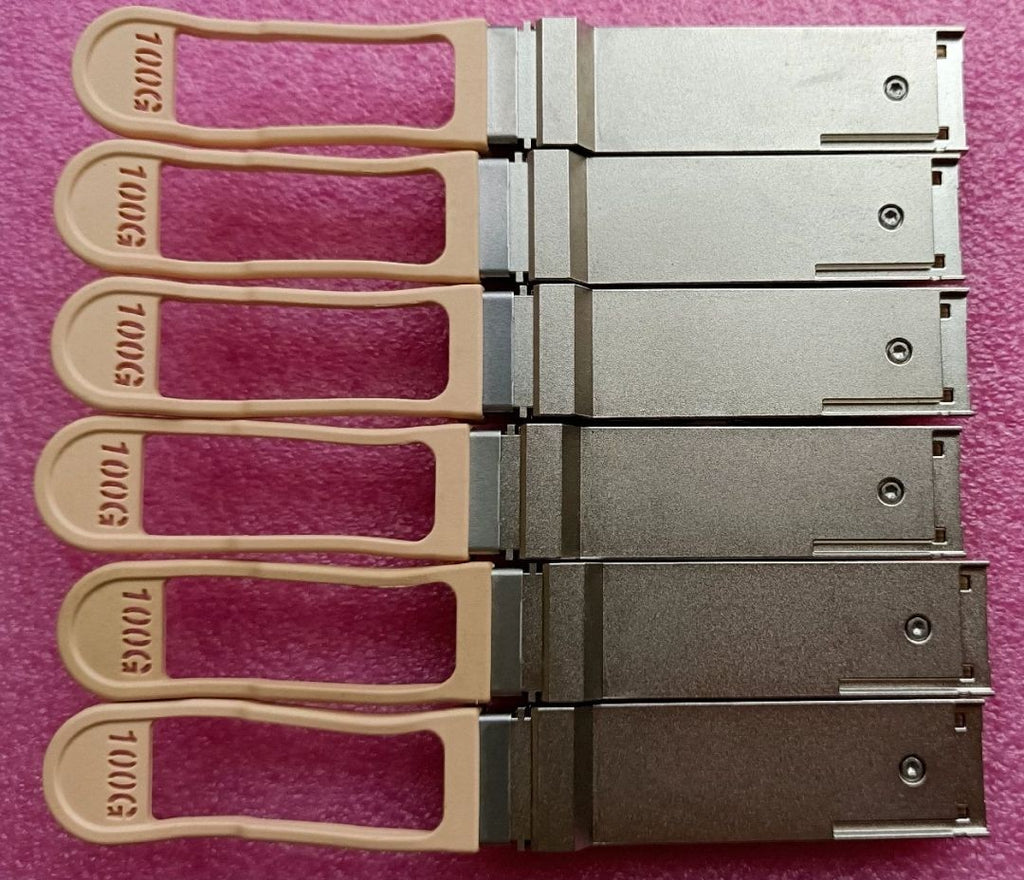 1x Finisar FTLC9554REPM 100GBASE-SR4 OM4MMF 100M QSFP28-100GE-SR4 850nm