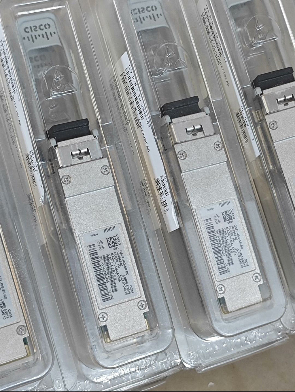 QTY 1 Cisco QSFP-40G-SR-BD 10-2945-02 40GBASE-SR-BiDi, duplex MMF QSFP+