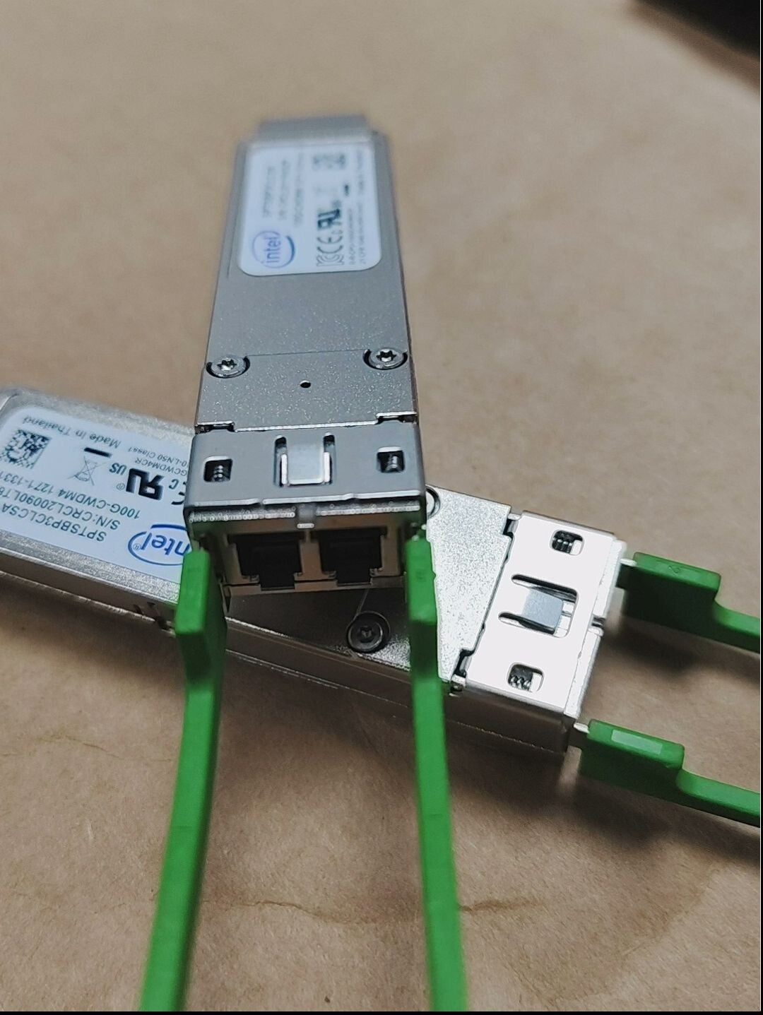 1pcs INTEL SPTSBP3CLCSA 100G-CWDM4 1271-1331nm Transceiver module