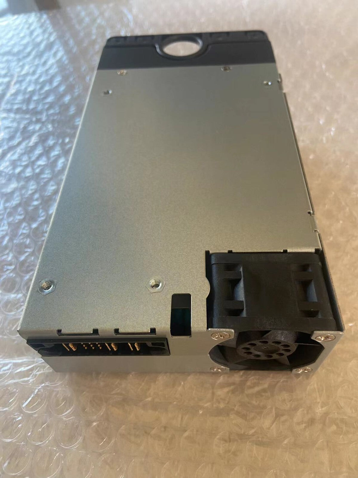 1x Fuente de alimentación Cisco PWR-C5-1KWAC usada, original para switches 9200 | FedEx P1