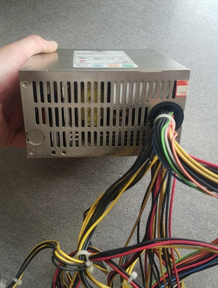 Fuente de alimentación Zippy HP2-6460P 460W para estación de trabajo médica en torre original