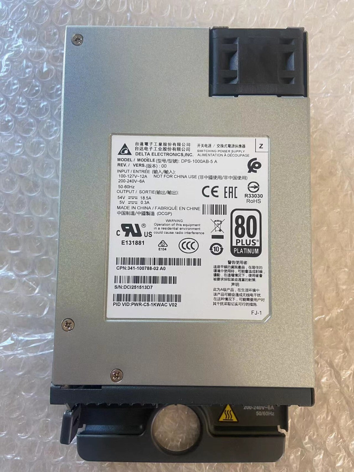 1x Fuente de alimentación Cisco PWR-C5-1KWAC usada, original para switches 9200 | FedEx P1