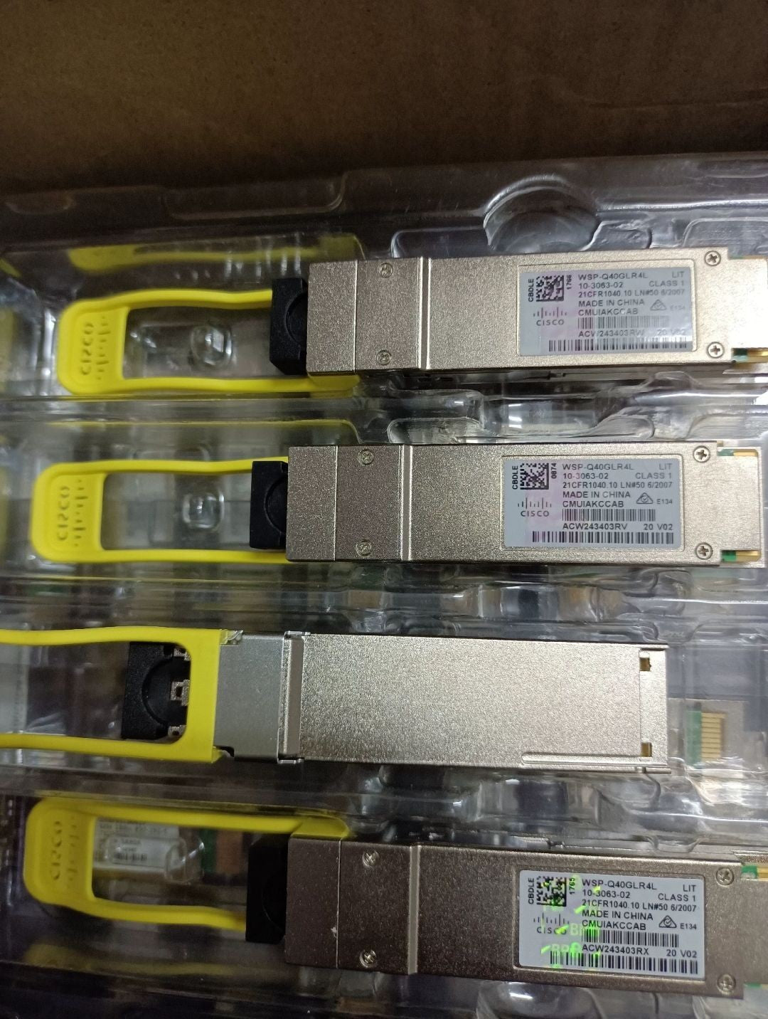 4PCS Genuine Cisco 10-3063-02 WSP-Q40GLR4L 40GBASE LR4 1310NM SMF Transceiver