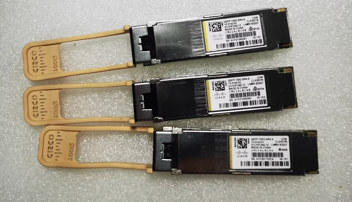 Lot of 2 Cisco QSFP-100G-SR4-S 10-3142-02/03 100G QSFP SR4 Transceiver Genuine