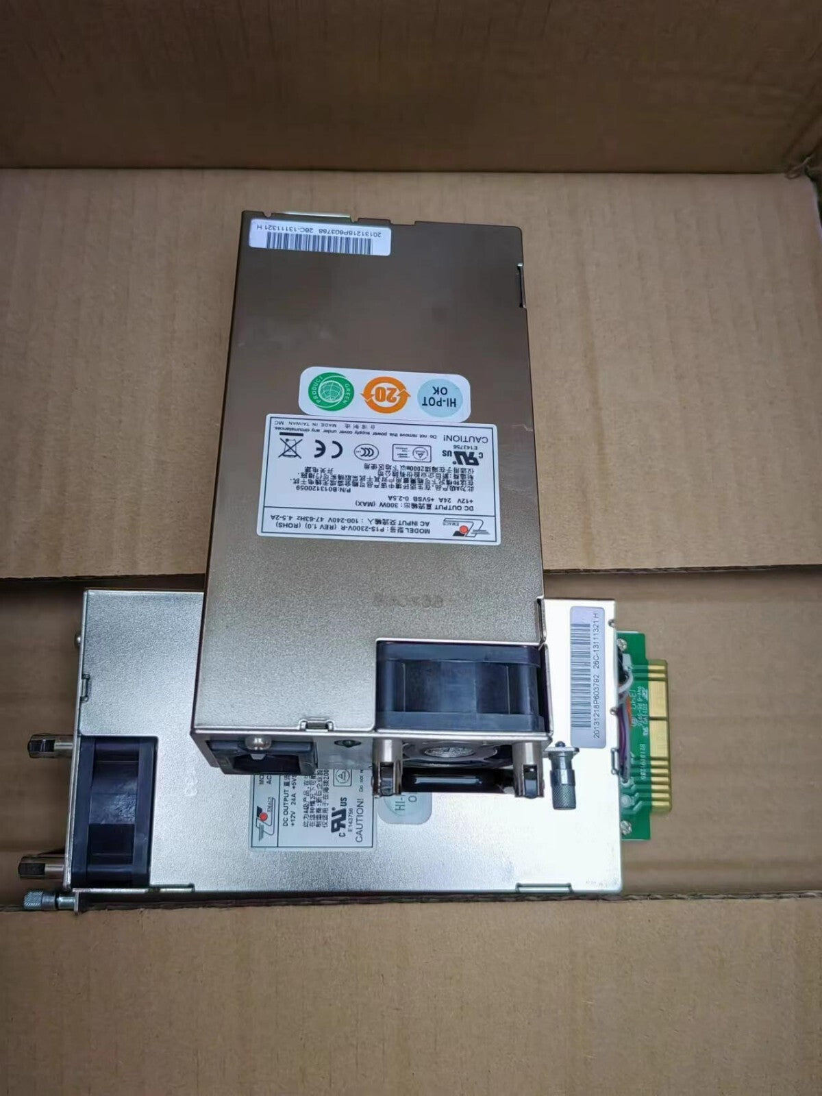 1pcs EMACS P1S-2300V-R Fuente de alimentación de servidor de intercambio en caliente de 300 W completamente T