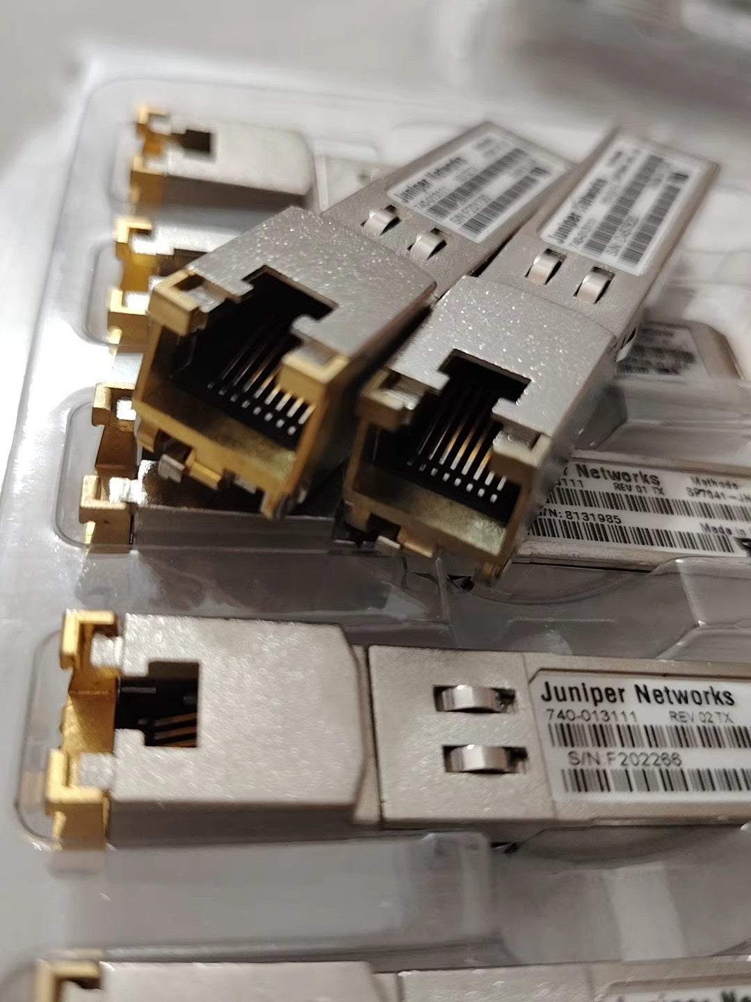 2pcs Juniper QFX-SFP-1GE-T 740-013111 1GE SFP-TX 100 M RJ45 SFP-1GE-T