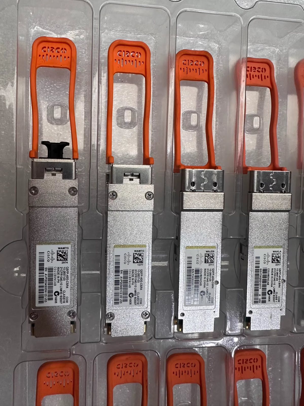 2PCS Genuine Cisco QSFP-40G-CSR4 10-2837-02 40GBASE-CSR4 QSFP Transceiver