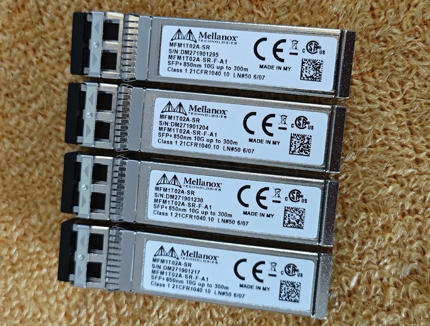 2pcs Mellanox MFM1T02A-SR-F-A1 10GbE 10GBASE-SR SFP+ Transceiver Module