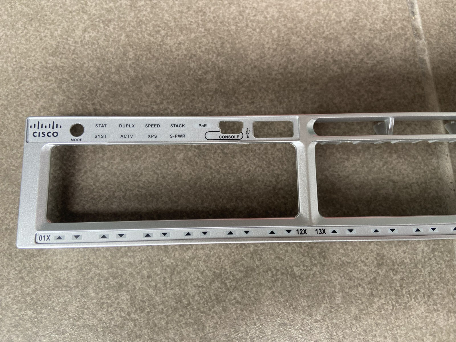 Old style Cisco WS-C3850-48U-L  or - S  48 UPOE faceplate for replacement