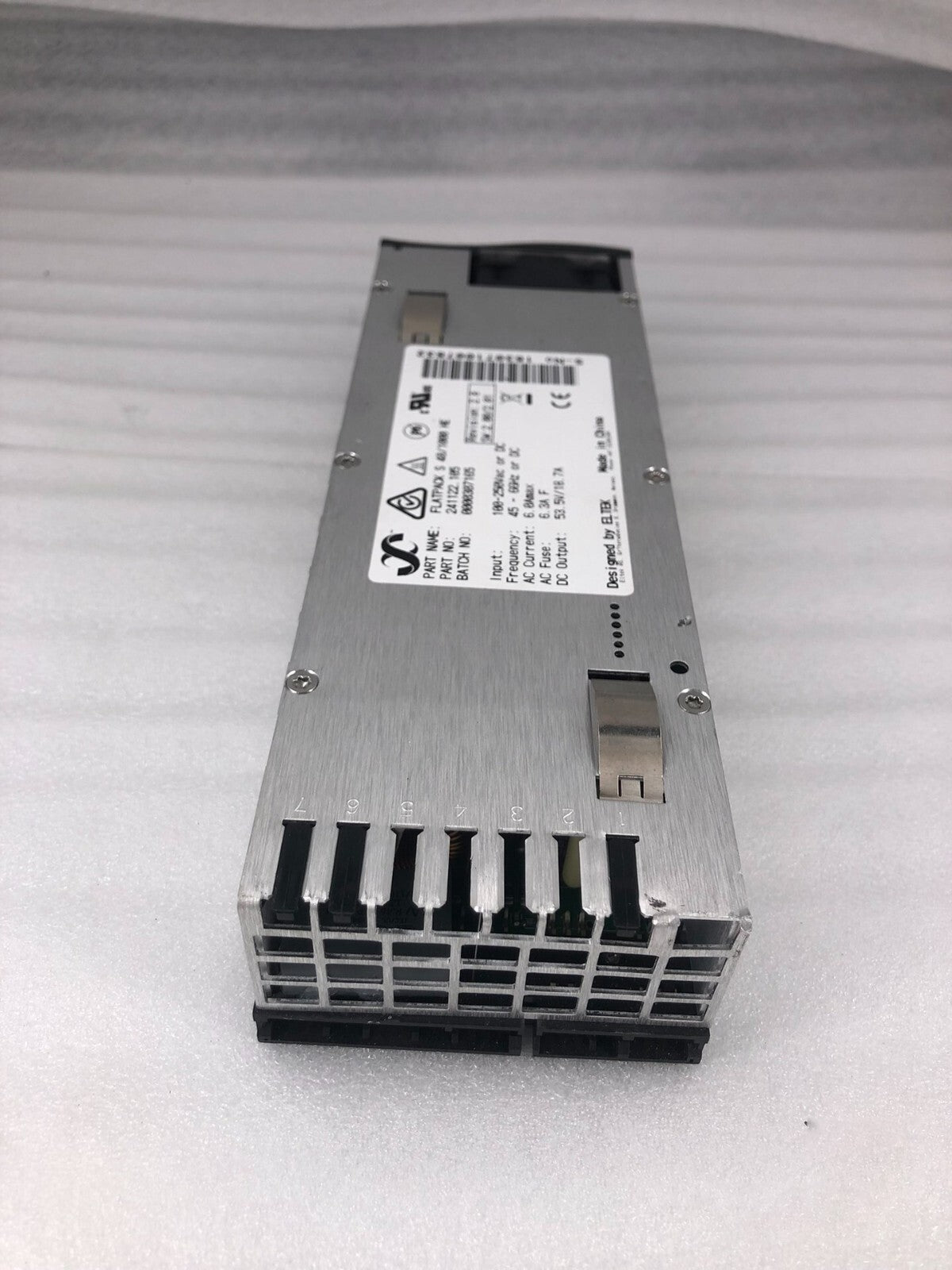1pcs módulo rectificador de potencia de comunicación Eltek Flatpack S 48/1000HE 241122.105
