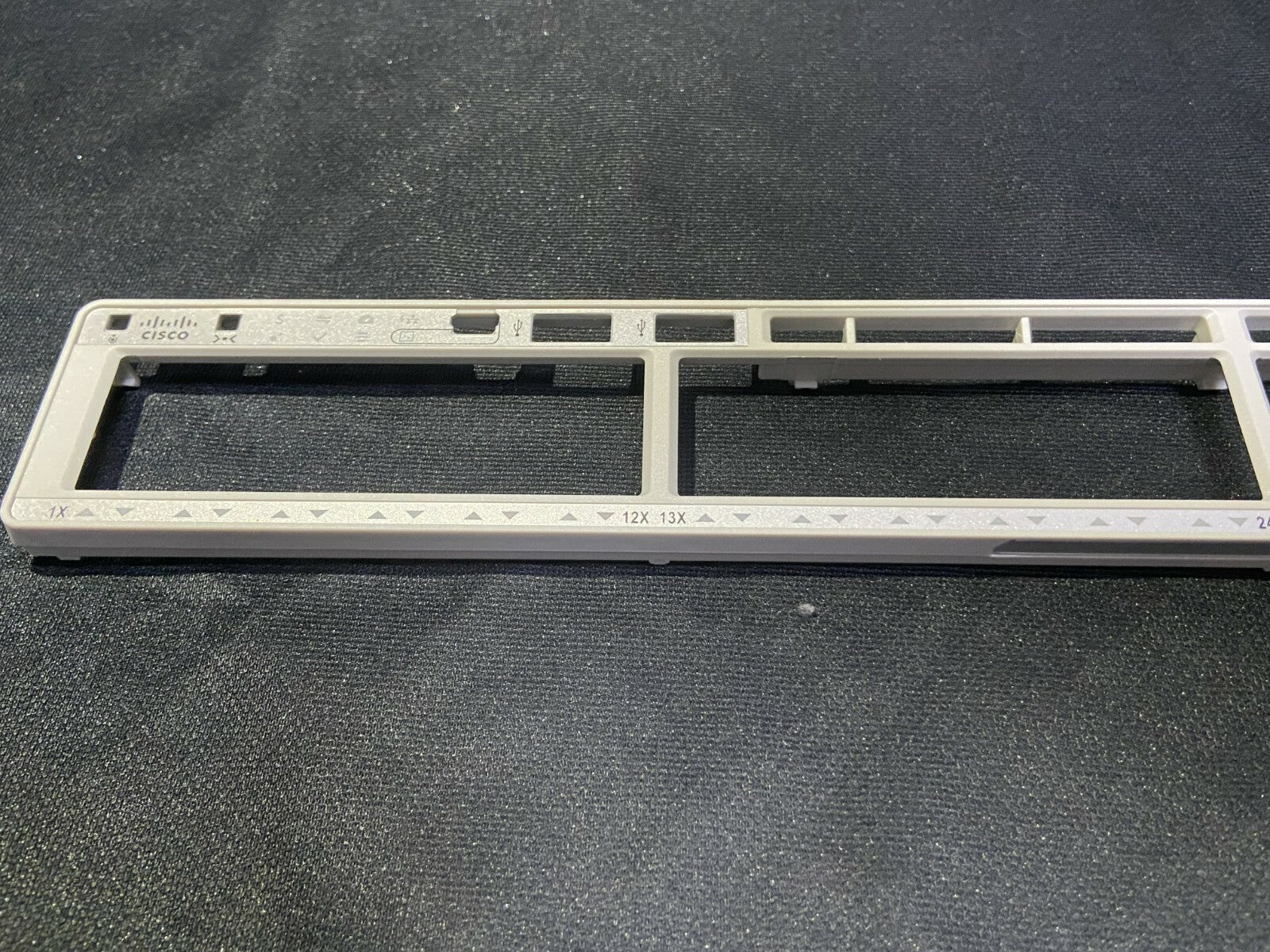 Cisco C9200L-48P-4X-E or 48P-4X-A Catalyst 4x10G PoE faceplate for replacement