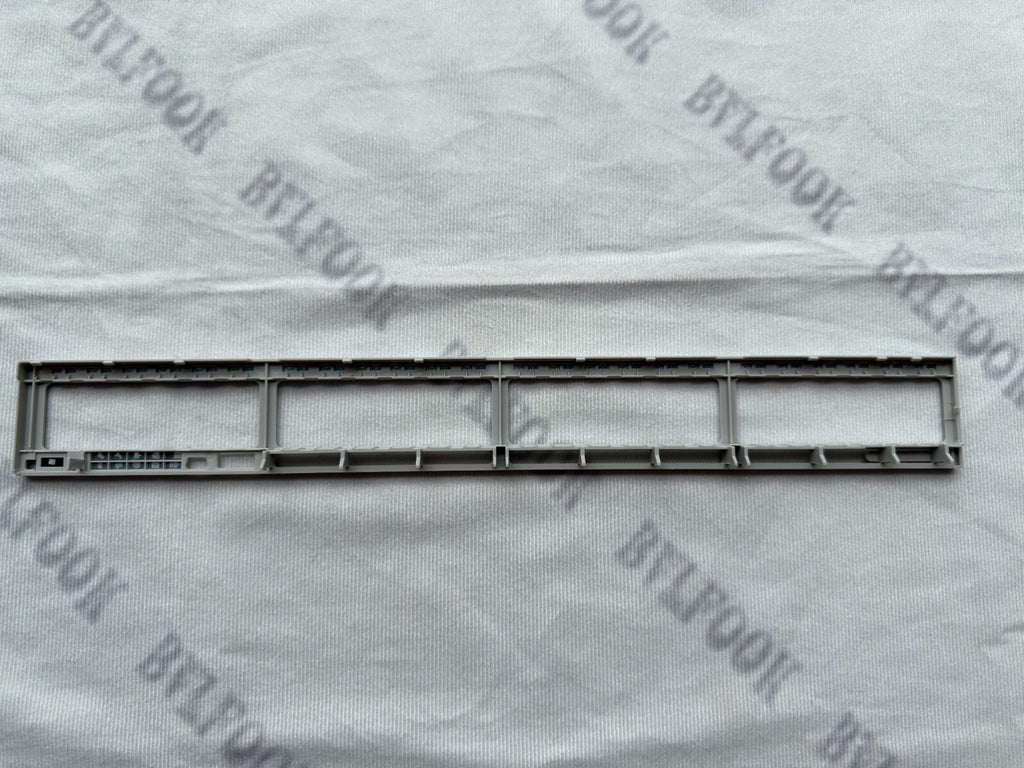 1pcs NEW Cisco C9300-48UN-E  C9300-48UN-A Bezel Faceplate for replacement
