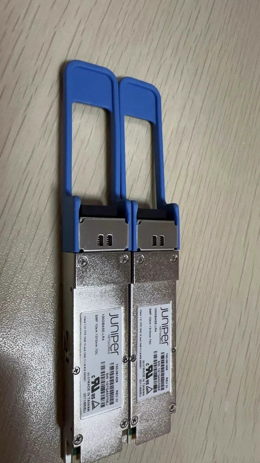 1pcs Juniper QSFP-100GBASE-LR4 10KM 1310nm SMF 70C Transceiver module 740-061409