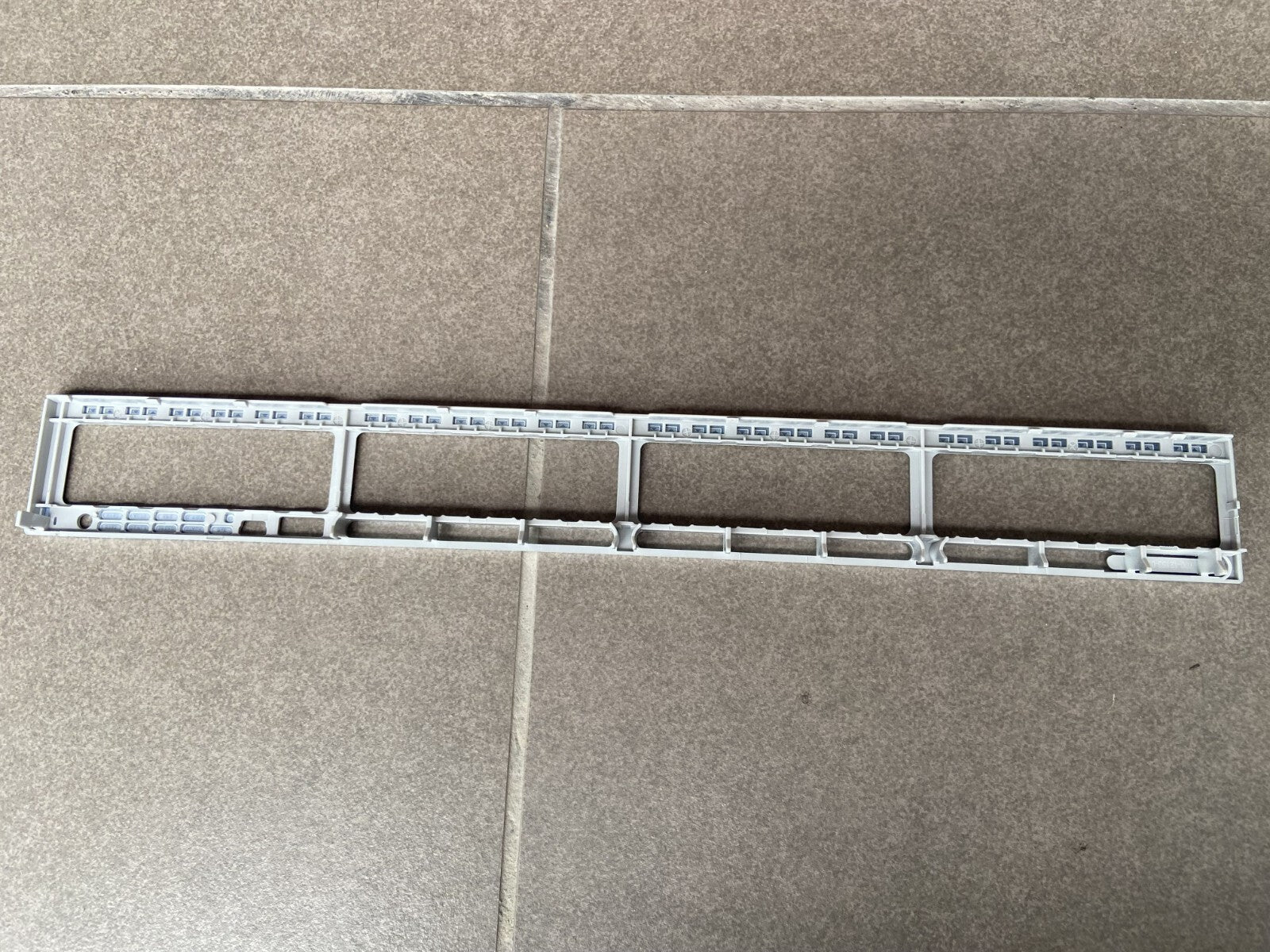 New style Cisco WS-C3850-48U-L  or - S  48 UPOE faceplate for replacement