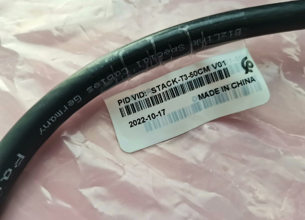 1PC New Cisco STACK-T3-50CM Type 3 Stacking Cable for Cisco 9300