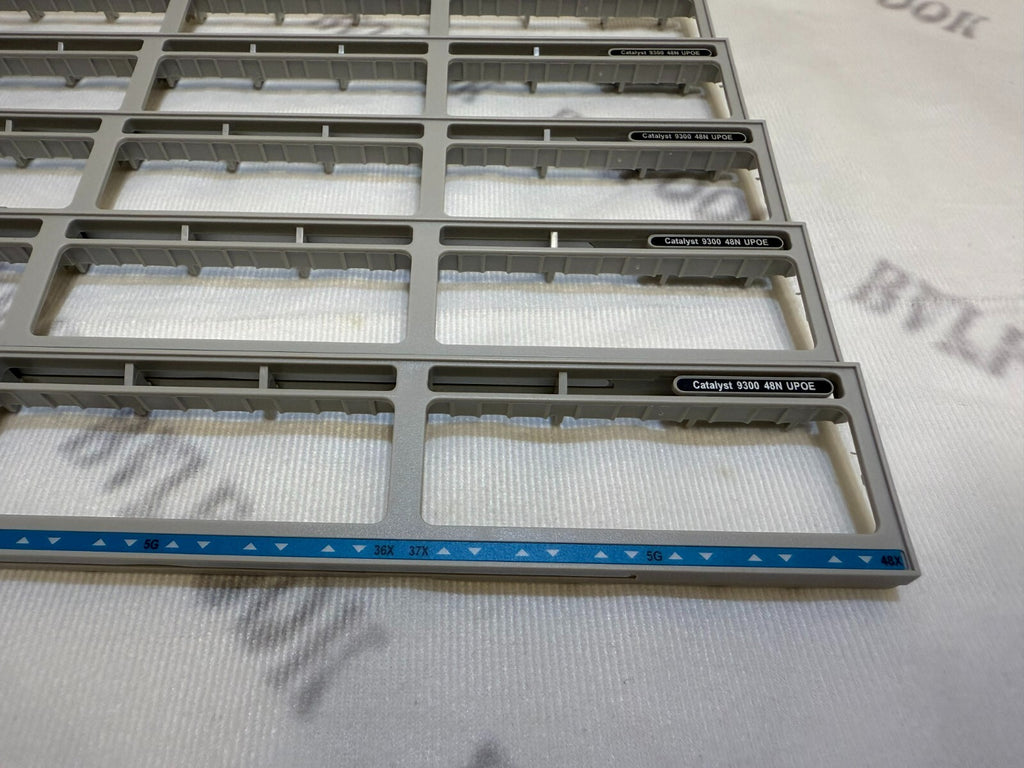 1pcs NEW Cisco C9300-48UN-E  C9300-48UN-A Bezel Faceplate for replacement
