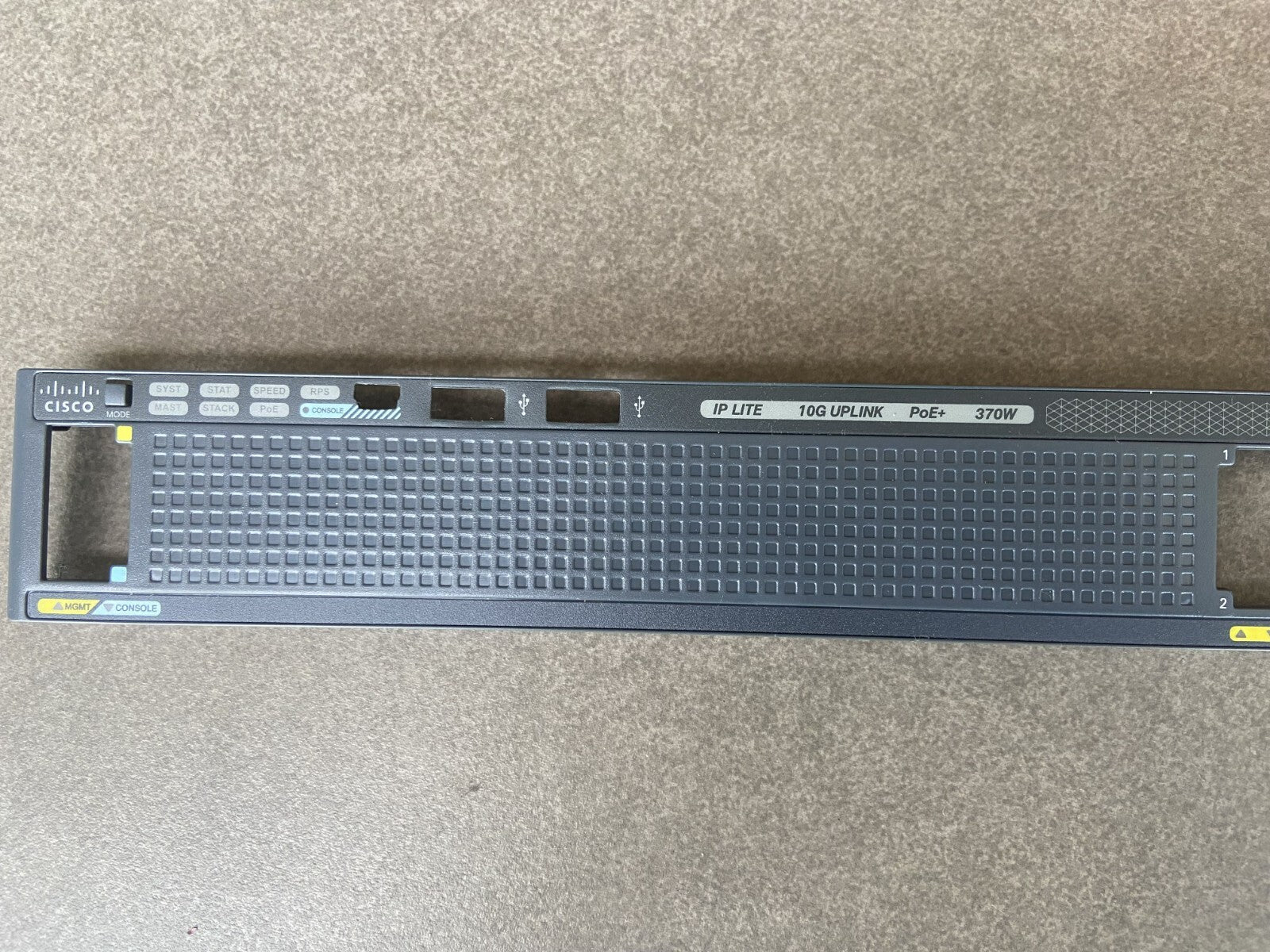 Cisco Catalyst WS-C2960XR-24PD-I 10G 370W Placa frontal para reemplazo
