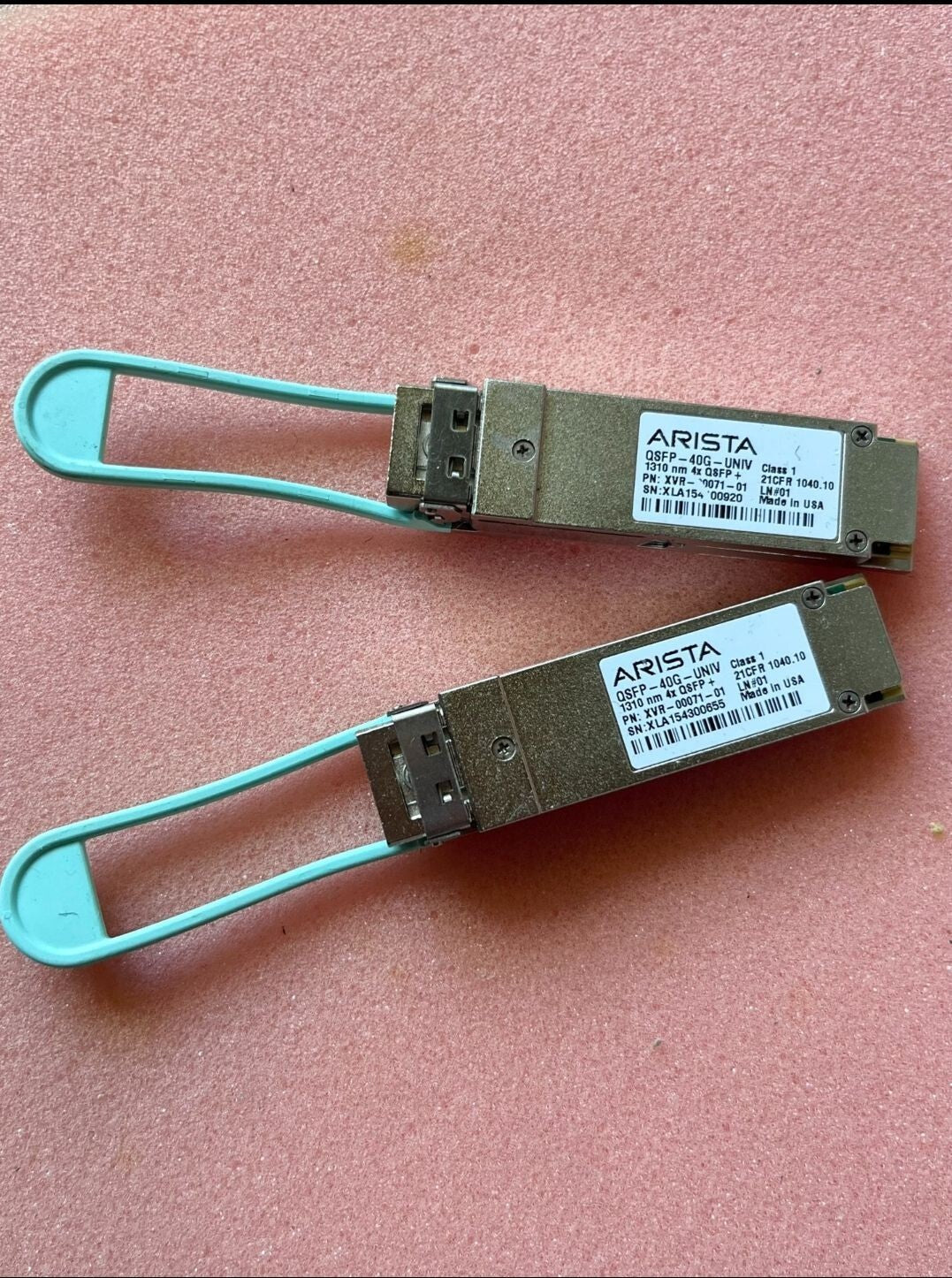 1pcs Arista QSFP-40G-UNIV XVR-00071-01 1310nm SMF LC QSFP+ 40Gbe Transceiver