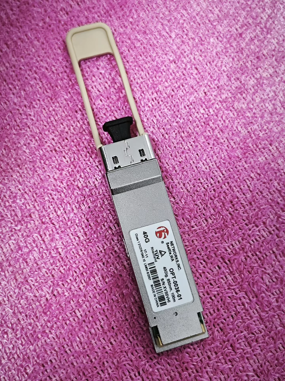 F5 Networks OPT-0036-01 F5-UPG-QSFP+ 40GBASE-SR4 100m QSFP+SR4 850nm Module 1PCS