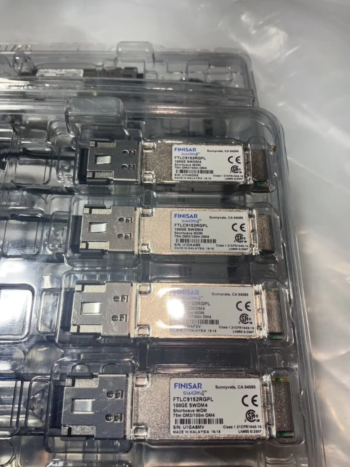 Finisar FTLC9152RGPL 100G 100m SWDM4 QSFP28 LC MMF Transceiver Module 1PCS