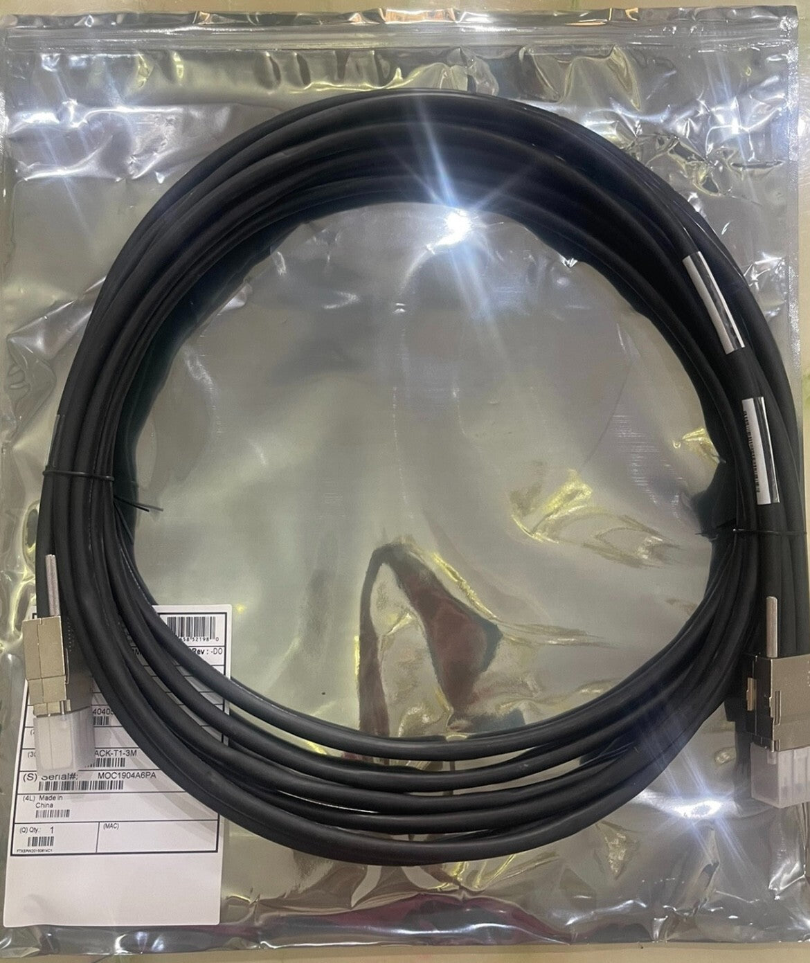 1 pc New Cisco STACK-T1-3M Stacking Cable VIA Fedex P1