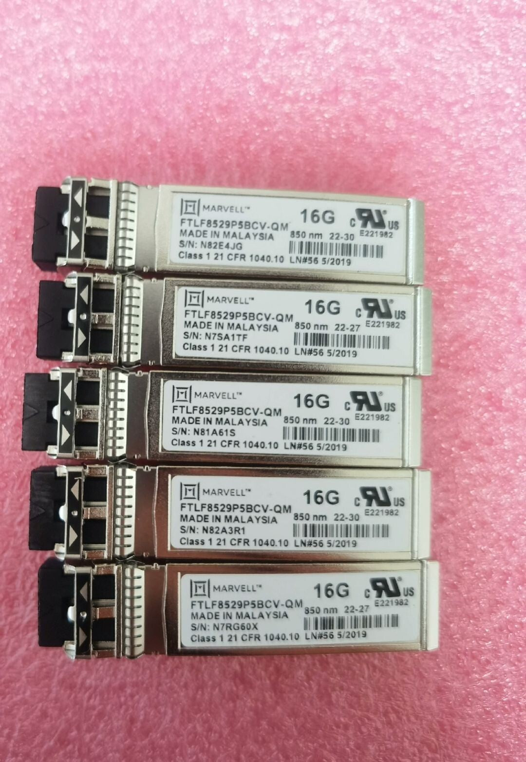 2 Stk. Marvell 16 GB Fibre Channel 850 nm Transceiver FTLF8529P5BCV-QM QLOGIC