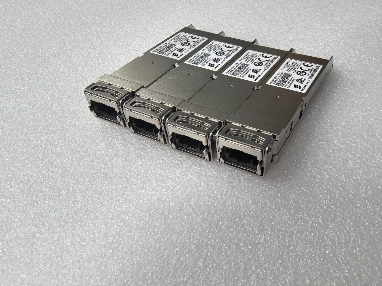 1PCS Ericsson RDH901060/1 CFP4 100GBASE-SR4 MMF 100G FTLC9141RENM-EQ IPU3BDWDAA