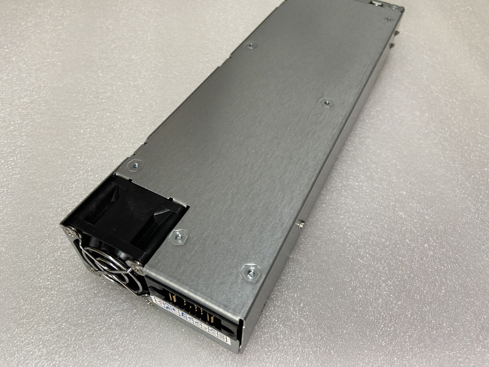 Fuente de alimentación Juniper JPSU-350-AC-AFO DPS-350AB-22 B para EX4300-48P buen trabajo