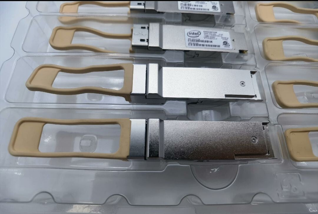 Lot of 2 Intel FTL410QE2C-IT E40GQSFPSR 40GBPS 40GBase-SR4 Transceiver