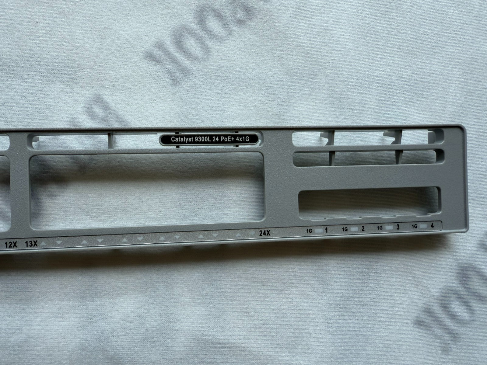 Cisco Catalyst C9300L-24P-4G-E C9300L-24P-4G-A 4x1G Faceplate for Replacement