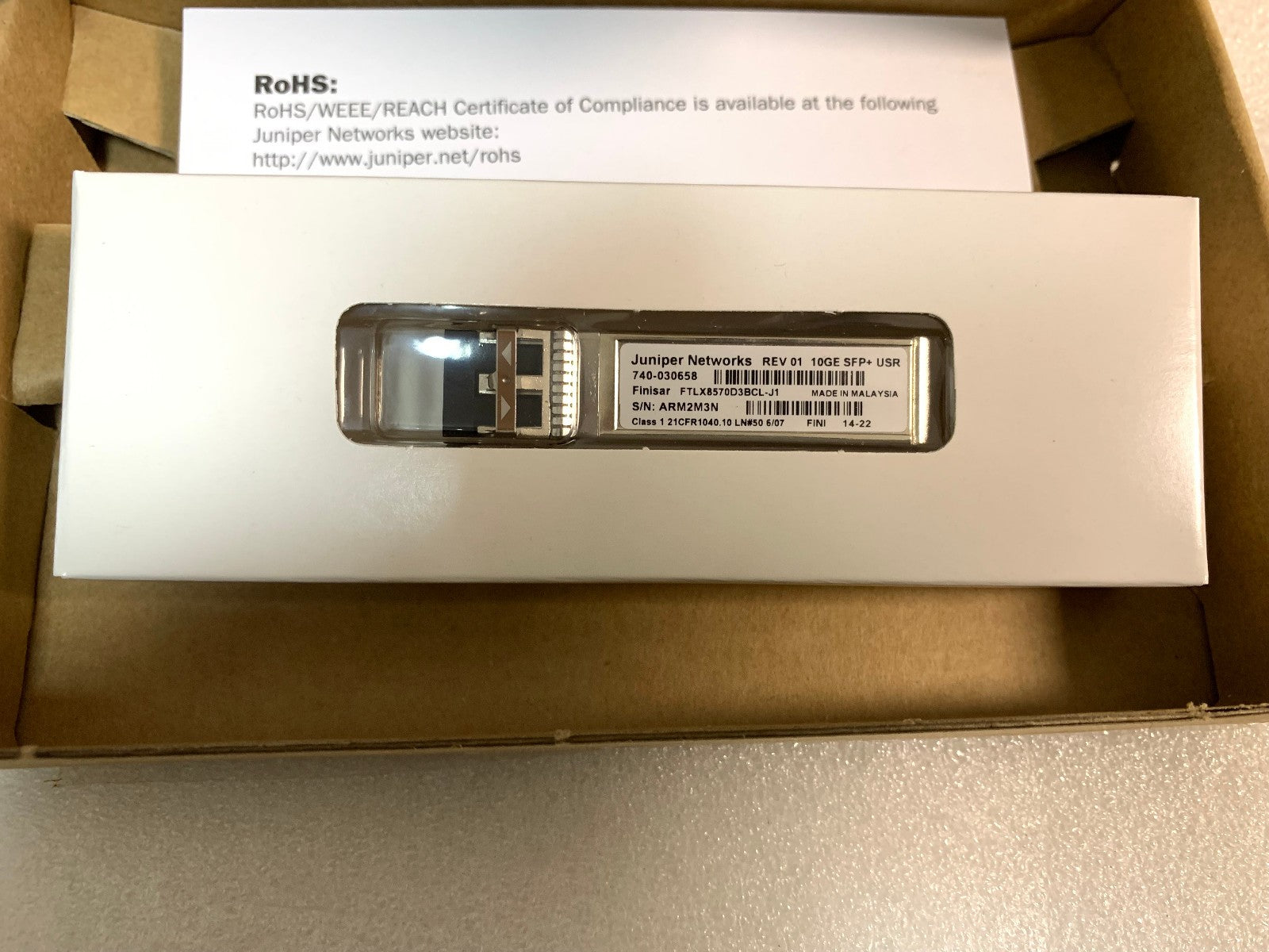 2 unidades Transceptor SFP+ Juniper Original 10GB SR 740-030658 Óptico FINISAR FTLX8570D3BCL-J1