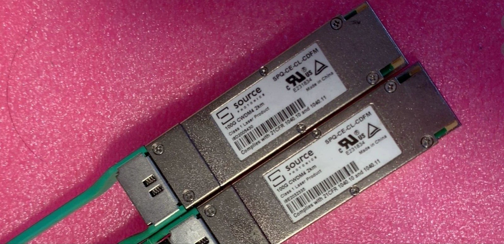 1pcs Source Photonics SPQ-CE-CL-CDFM 100G 100GBASE QSFP28 CWDM4 2KM Transceive