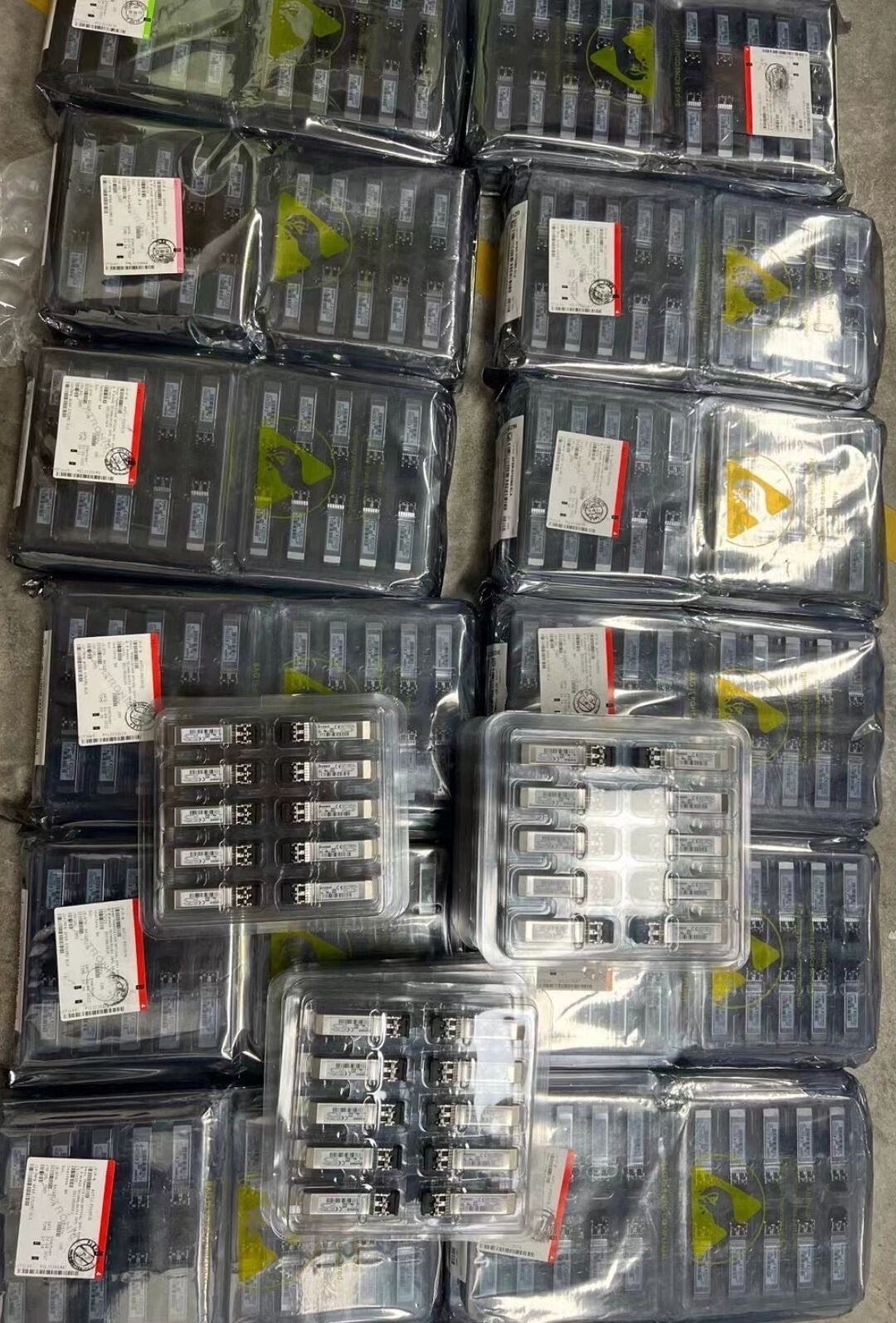 1pcs Genuine Avago AFBR-57G5MZ-ELX 32GFC 850nm MMO FC SFP+ Optical Transceiver