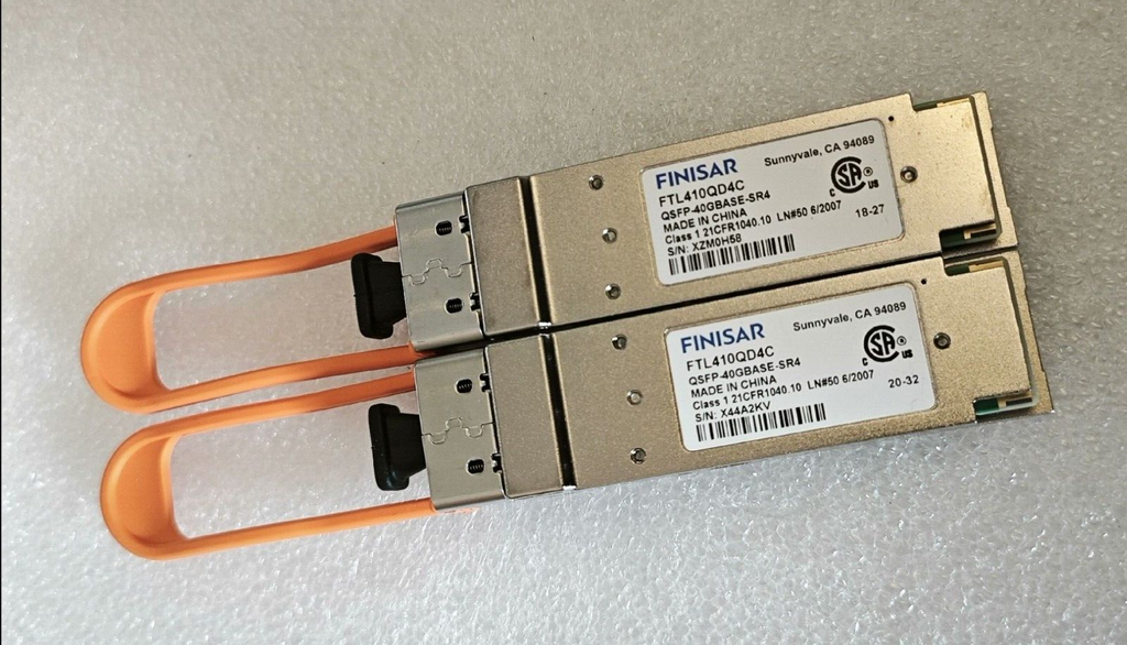 2 Stück Finisar FTL410QD4C QSFP-40G-SR4 300m Optisches Transceiver-Modul