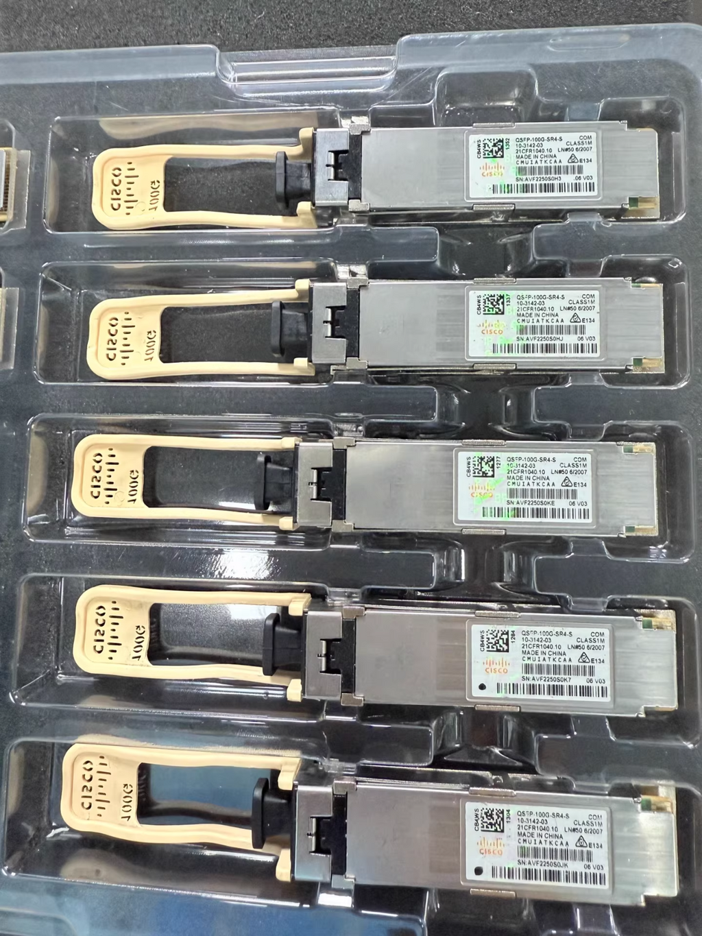 Genuine Cisco QSFP-100G-SR4-S 10-3142-02/03 100G QSFP SR4 Transceiver 1PCS