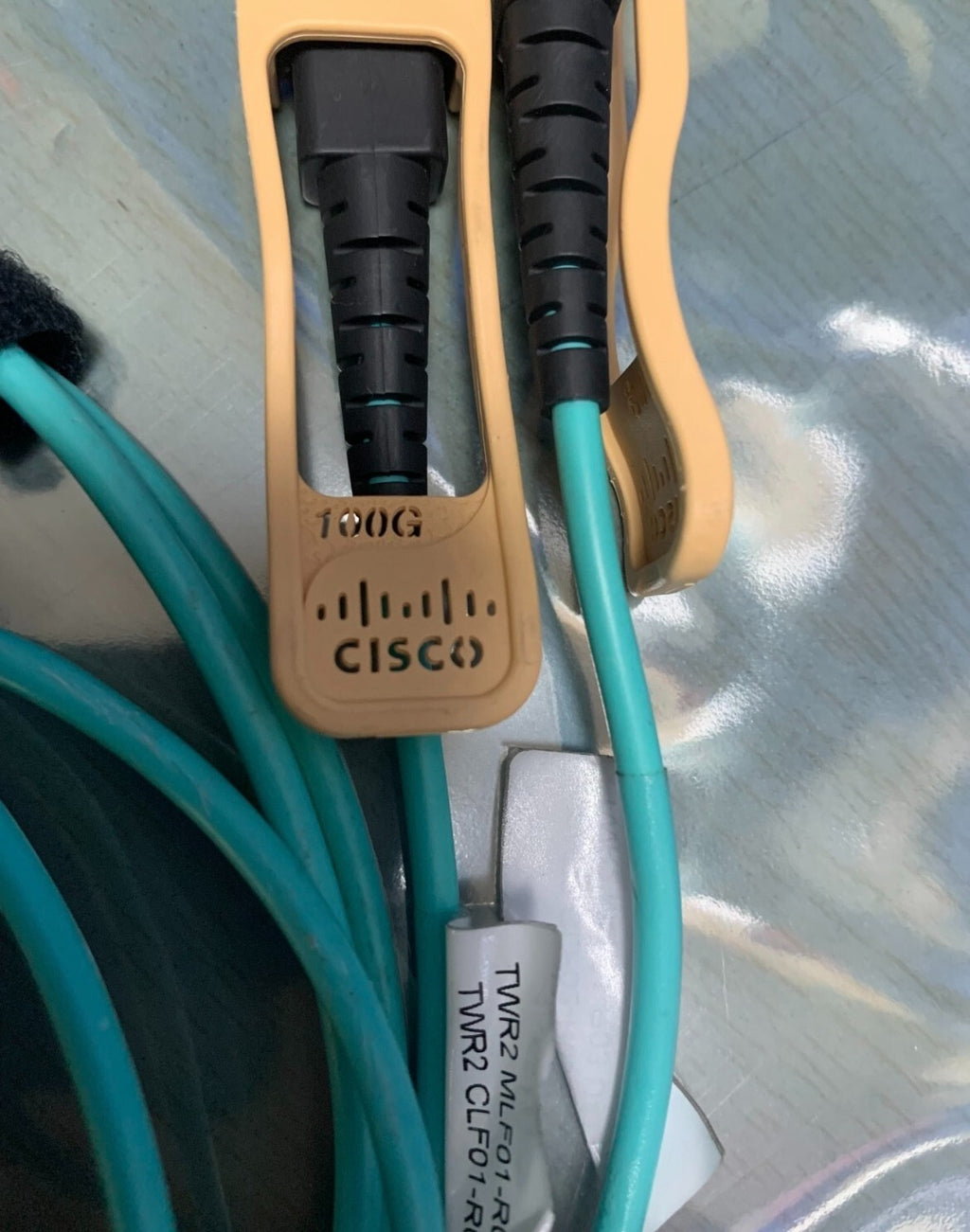 1PC Used Cisco QSFP-100G-AOC1M 100GBASE QSFP Active Optical Cable VIA Fedex P1