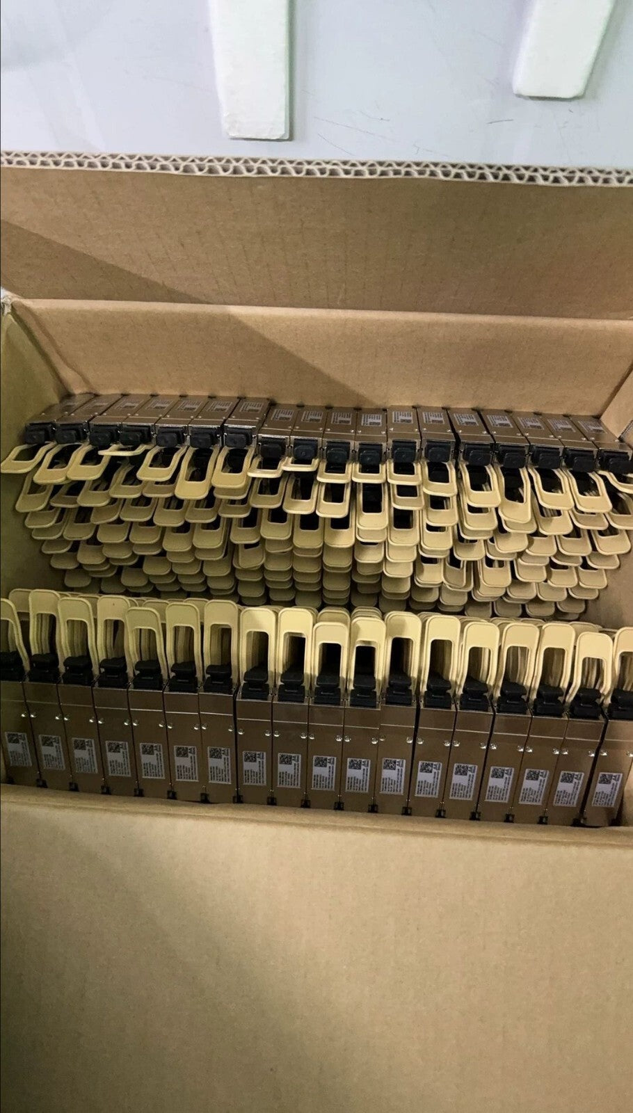 1pcs Mellanox Technologies MMA1B00-C100 100Gb/s QSFP28 Optical Transceiver