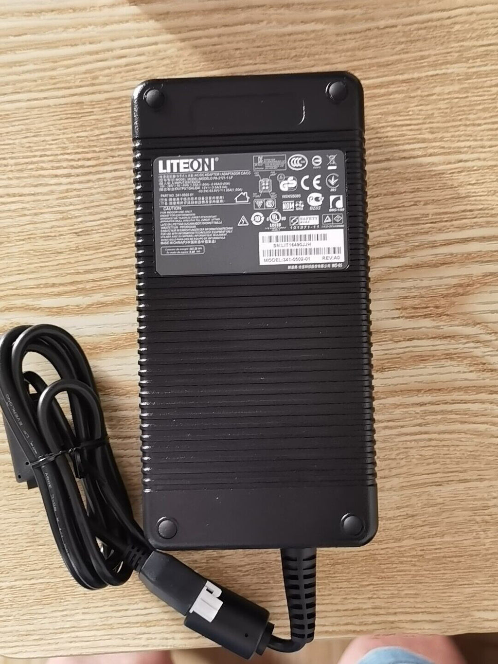 Adaptador de corriente alterna Liteon Delta 150W 12V 3.5A PA-2121-1-LF 341-0502-01 de 4 pines