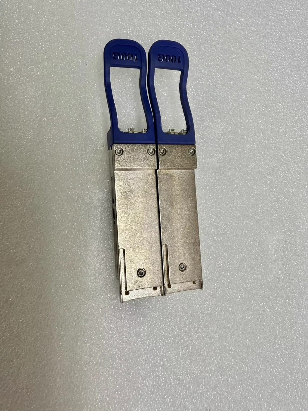 1PCS Ericsson RDH10272/4 QSFP28 CWDM4 10km 100G FTLC1152WGPLC-E7 CRTUAGPLAA